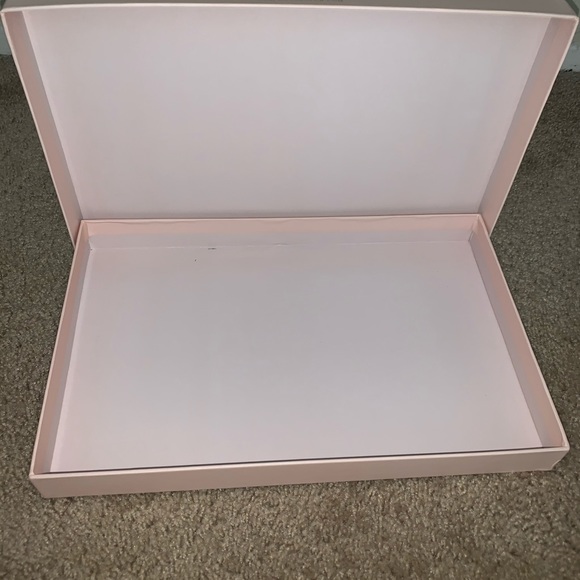 House of CB London gift 🎁 - Picture 2 of 3